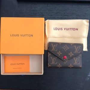 Trifold inspired wallet